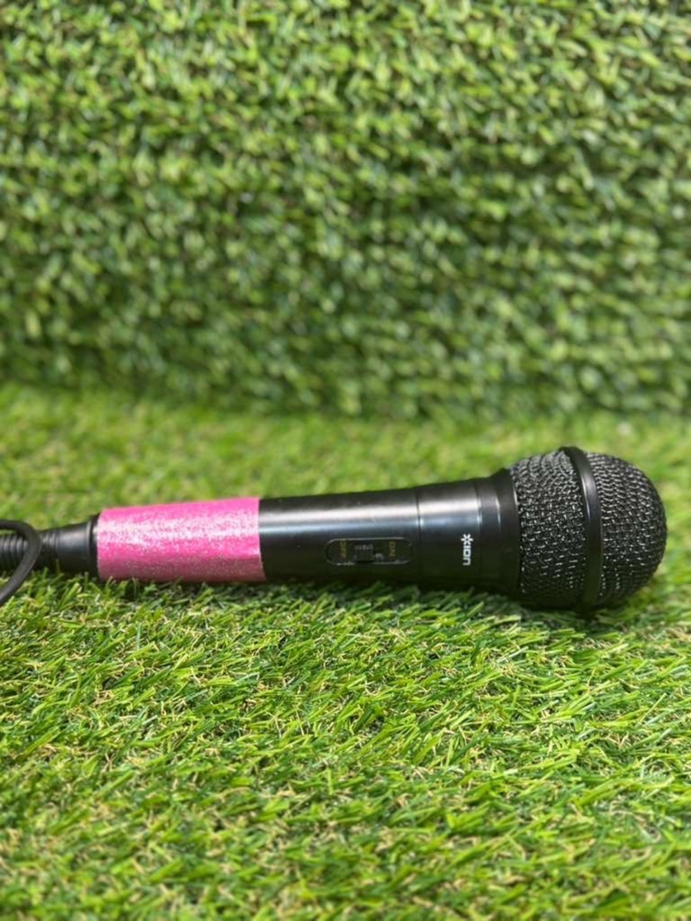 ION Wired Karaoke Microphone Black and Pink 1/4" Jack On/Off Switch